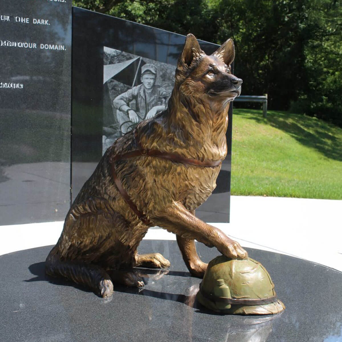 Unbreakable Bond bronze military dog monumental by Mark Dziewior at 7 Mile Creek